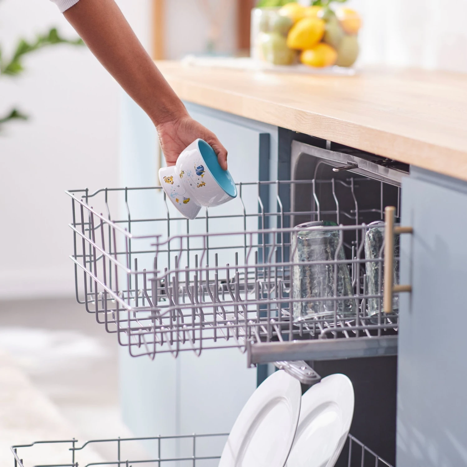 Pixar Finding Nemo Short Shape Non-Skid Elevated Ceramic Cat Bowl 7 Pixar Finding Nemo Short Shape Non-Skid Elevated Ceramic Cat Bowl - Image 5