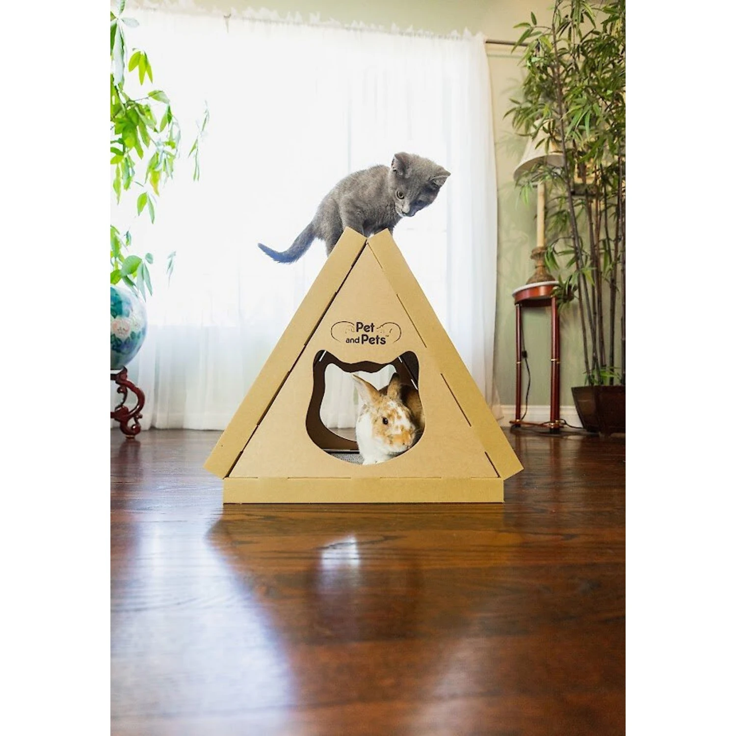 Petique Tippy Peak Eco Cat House 3 Petique Tippy Peak Eco Cat House