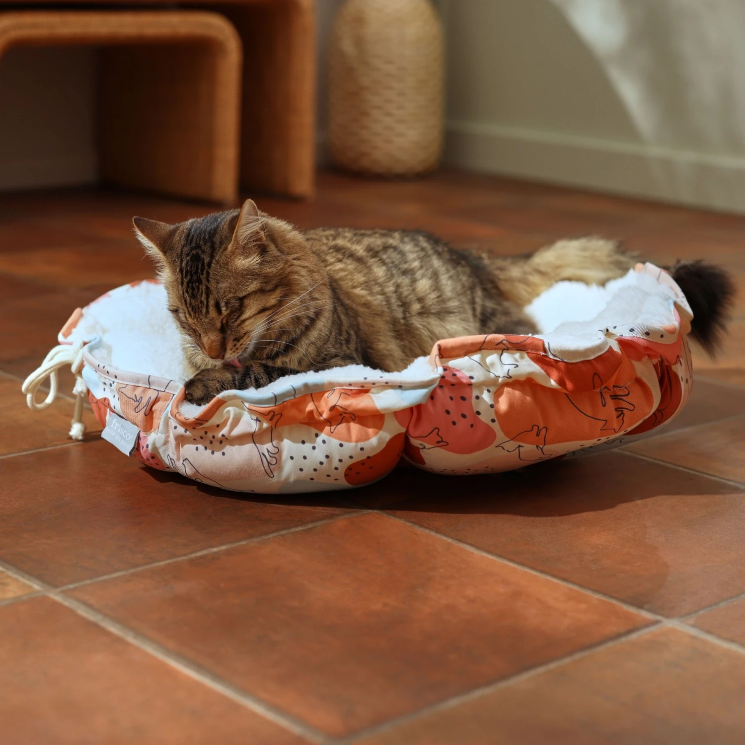 Frisco Calico Cat Design Adjustable Cat Bolster Bed 3 Frisco Calico Cat Design Adjustable Cat Bolster Bed