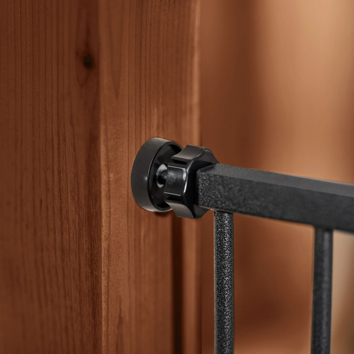 Frisco Outdoor Steel Arch Extra Wide Auto-Close Dog Gate 7 Frisco Outdoor Steel Arch Extra Wide Auto-Close Dog Gate - Image 5