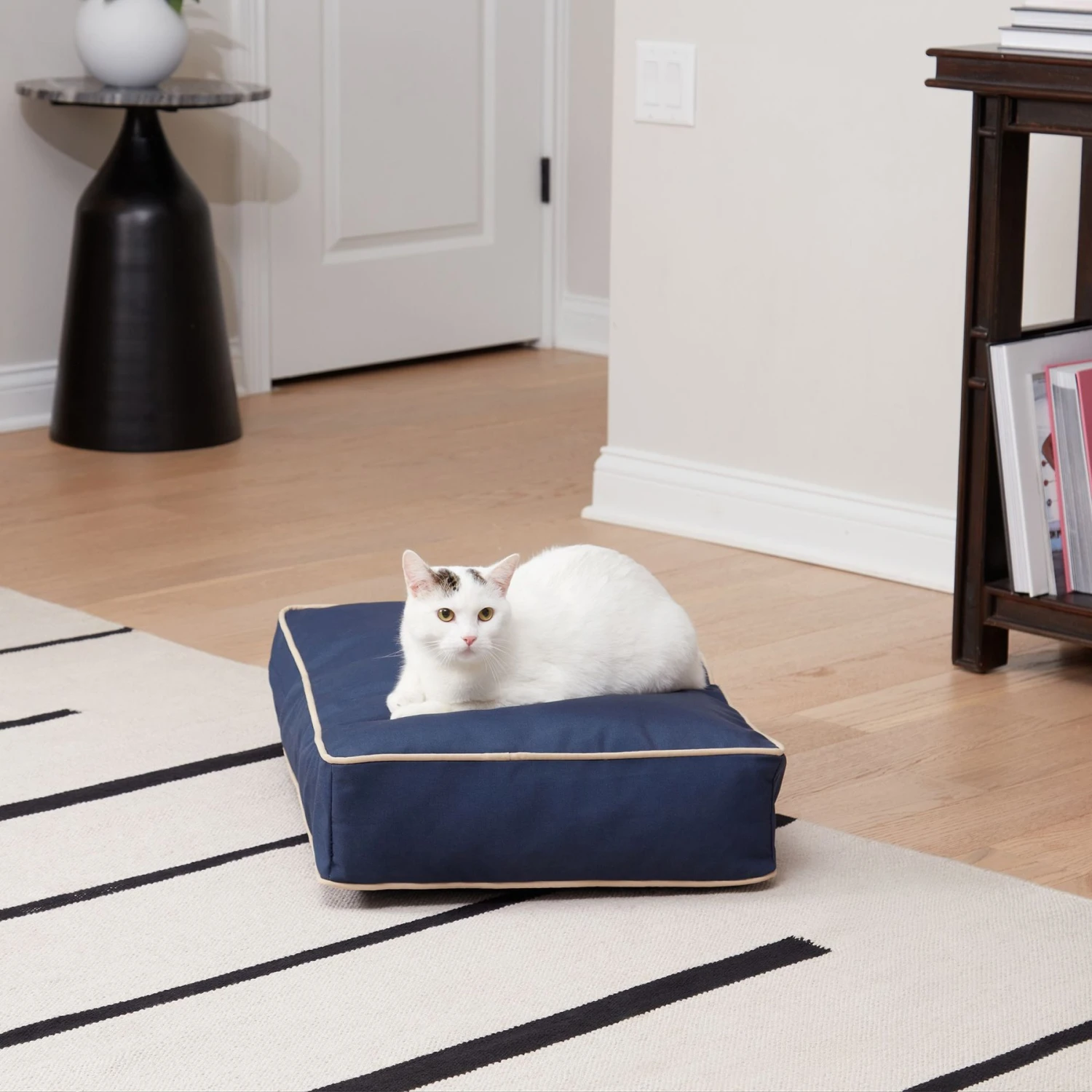 Happy Hounds Stella Indoor/Outdoor Rectangle Cat Bed 3 Happy Hounds Stella Indoor/Outdoor Rectangle Cat Bed