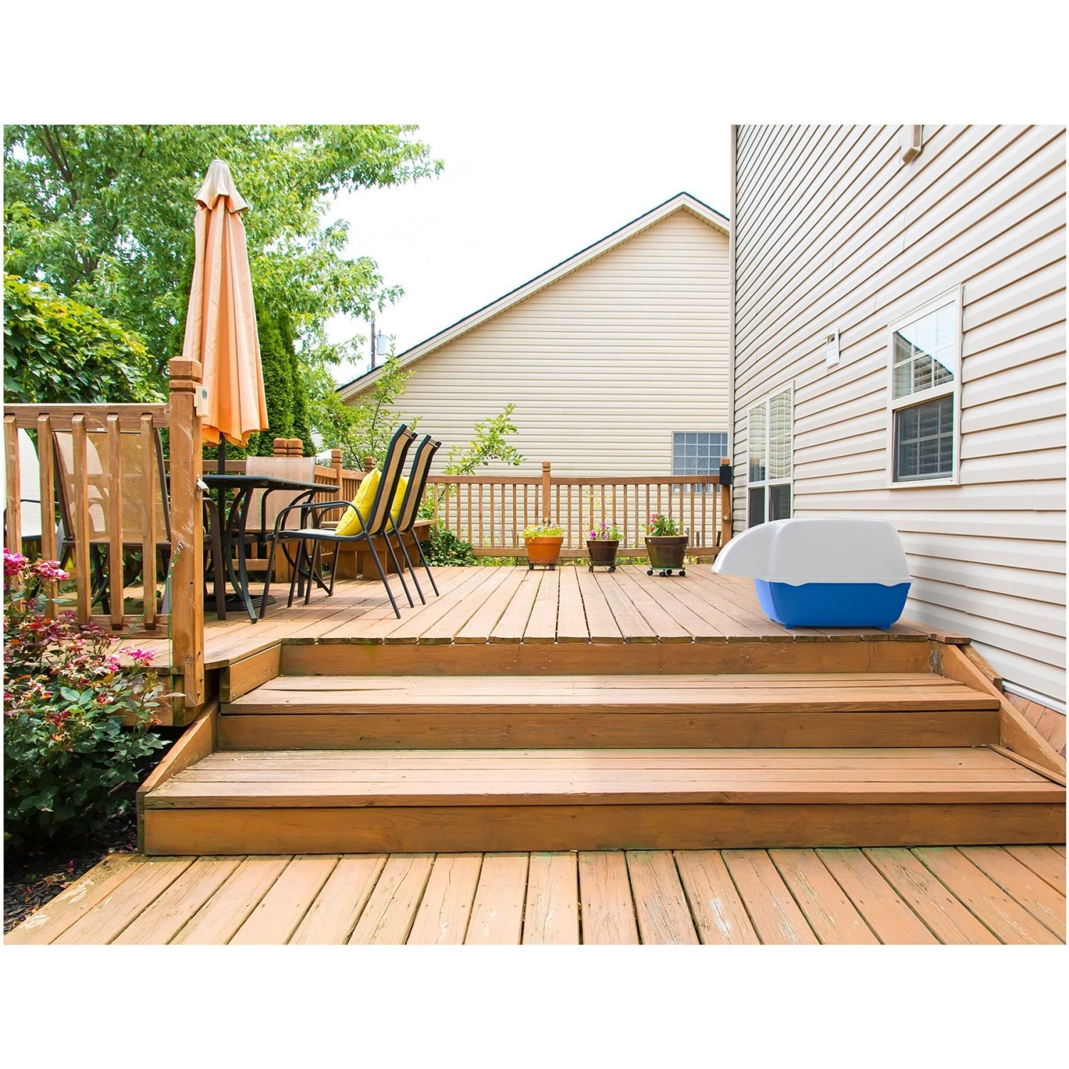 Ferplast Cosmic Outdoor Hooded Cat Litter Box 4 Ferplast Cosmic Outdoor Hooded Cat Litter Box - Image 2